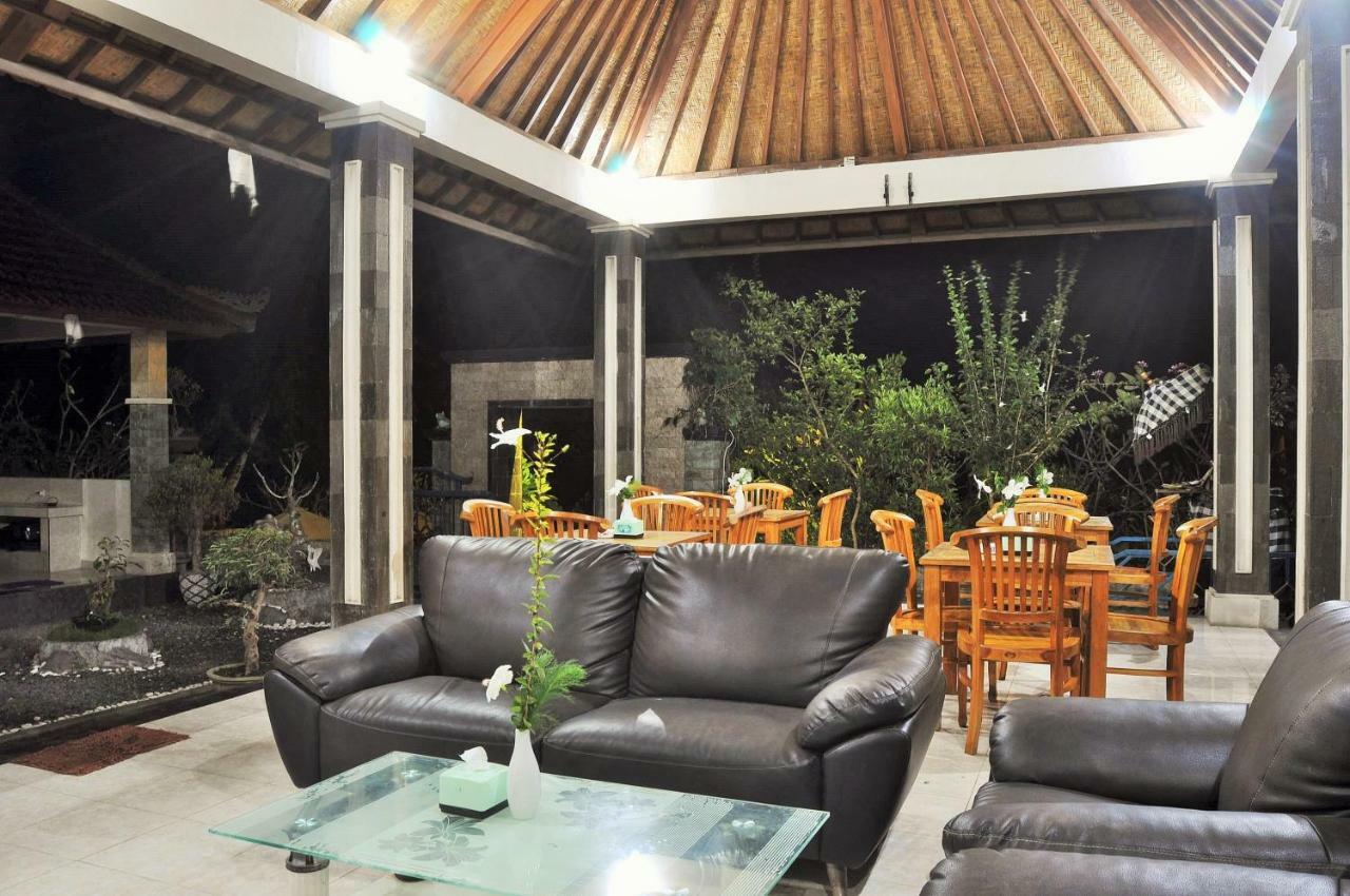 Villa Amari By Wizzela Batumadeg Exterior photo